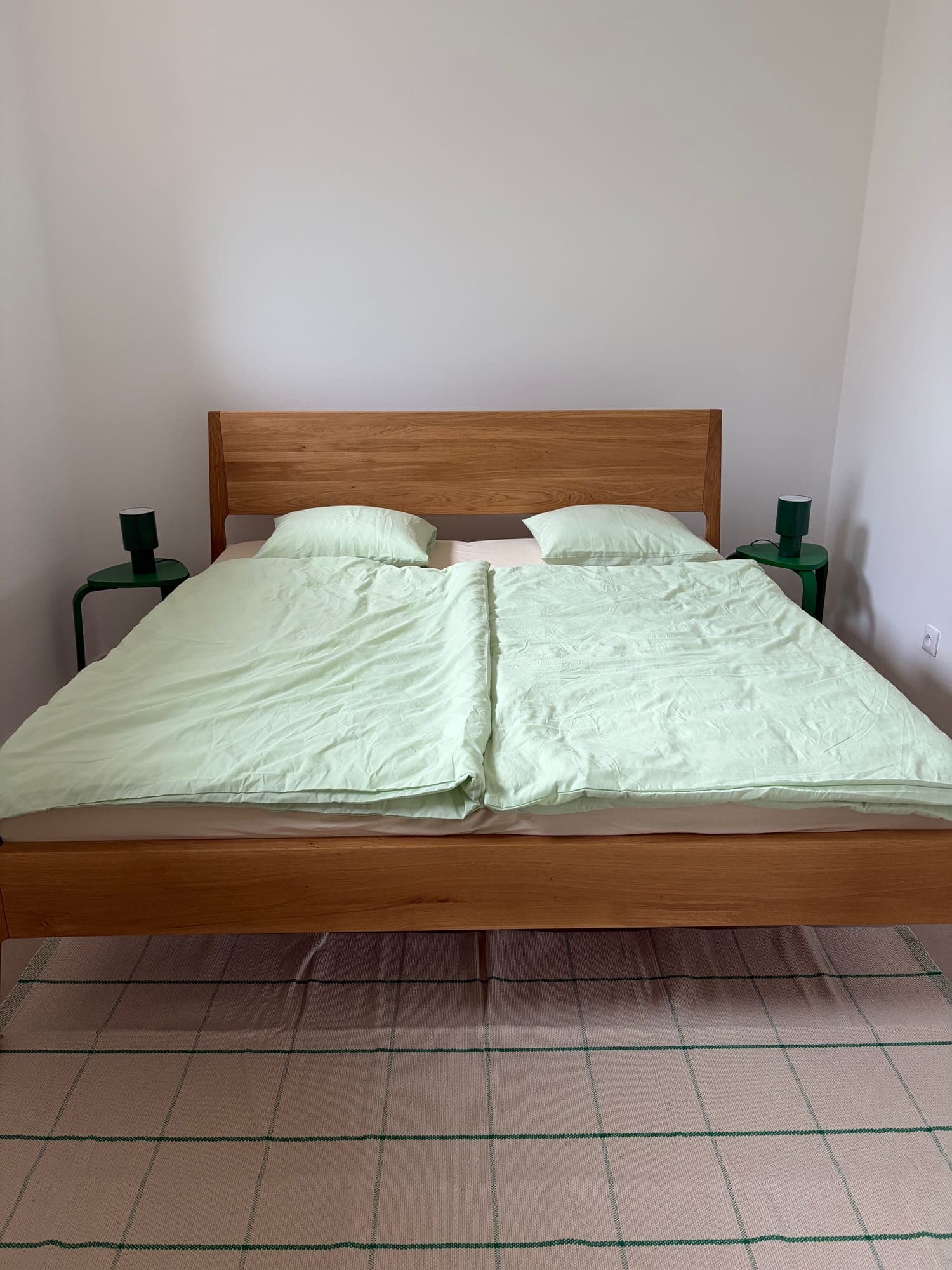 Bedroom with oak bed